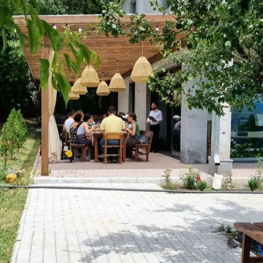 Tsaghkunk Chef House Hotel & Restaurant Sevan Exteriér fotografie